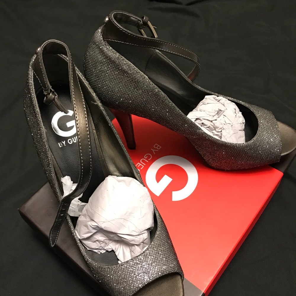 Guess Pewter heels